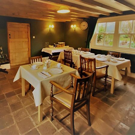 Hollies Farm B&B Wrexham Eksteriør bilde